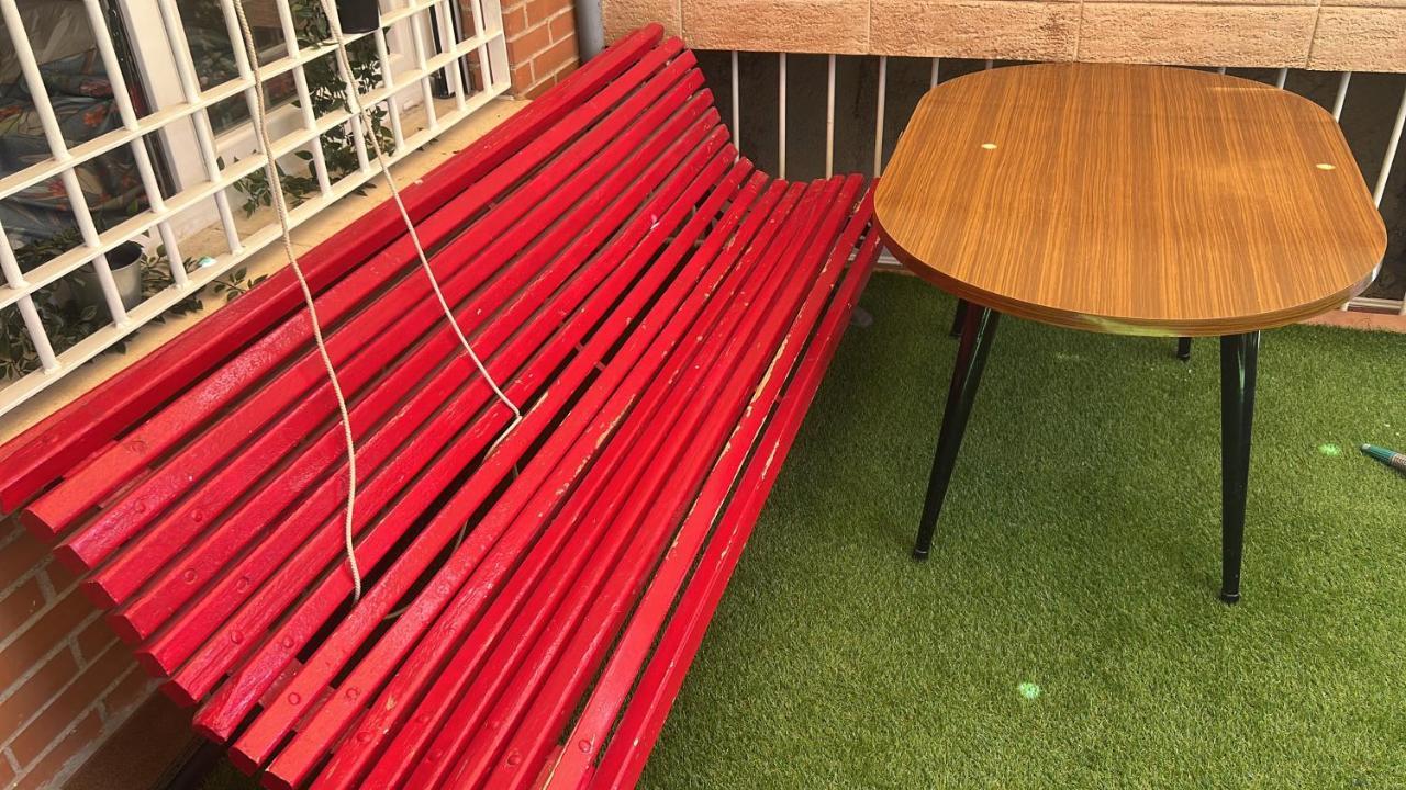 Casa Ideal Familias Y Grupos Con Balcones Exterior Soleada Patios Cerca Alhambra, Sierra Nevada, Rio Genil, Lancha Del Genil, Parque Llano Y Reloj Del Sol Con Barbacoas, Campo De Futbol, Circuito Gimnasia Daire Granada Dış mekan fotoğraf