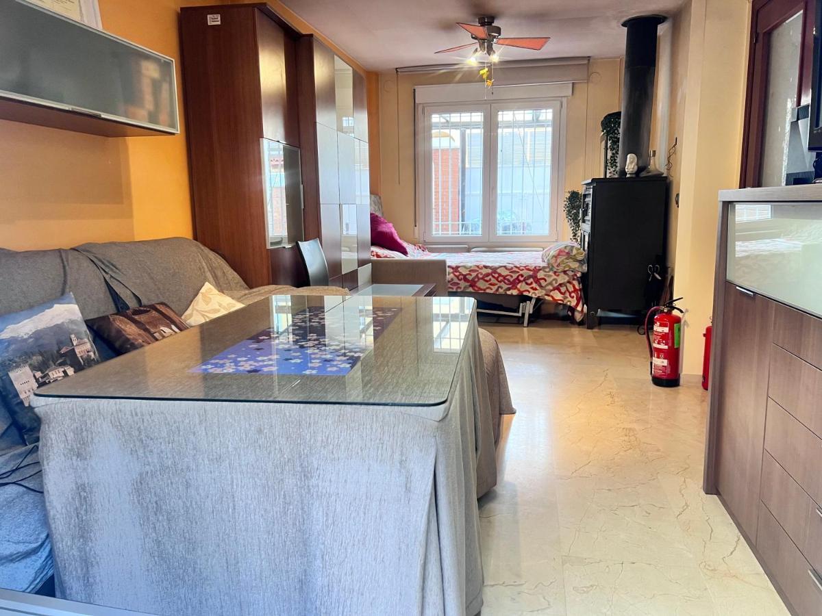 Casa Ideal Familias Y Grupos Con Balcones Exterior Soleada Patios Cerca Alhambra, Sierra Nevada, Rio Genil, Lancha Del Genil, Parque Llano Y Reloj Del Sol Con Barbacoas, Campo De Futbol, Circuito Gimnasia Daire Granada Dış mekan fotoğraf