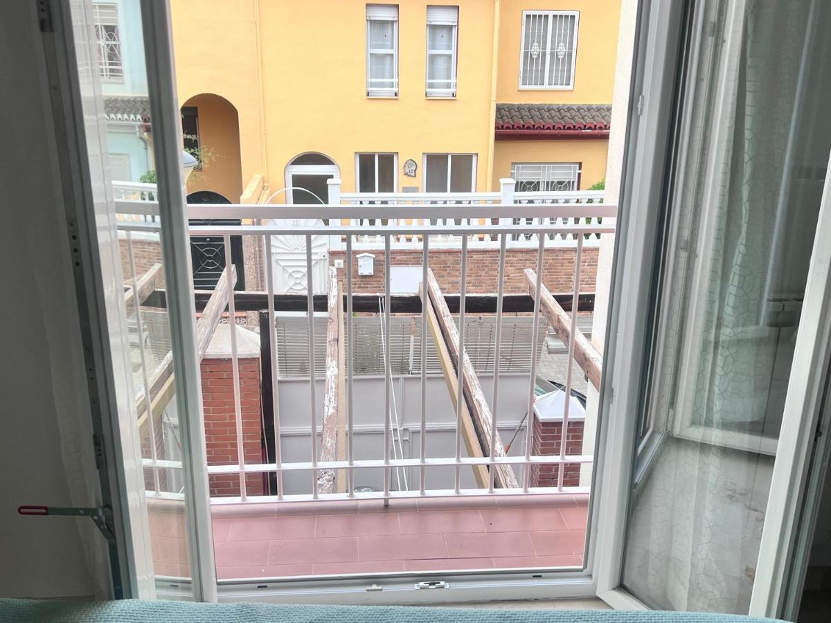 Casa Ideal Familias Y Grupos Con Balcones Exterior Soleada Patios Cerca Alhambra, Sierra Nevada, Rio Genil, Lancha Del Genil, Parque Llano Y Reloj Del Sol Con Barbacoas, Campo De Futbol, Circuito Gimnasia Daire Granada Dış mekan fotoğraf