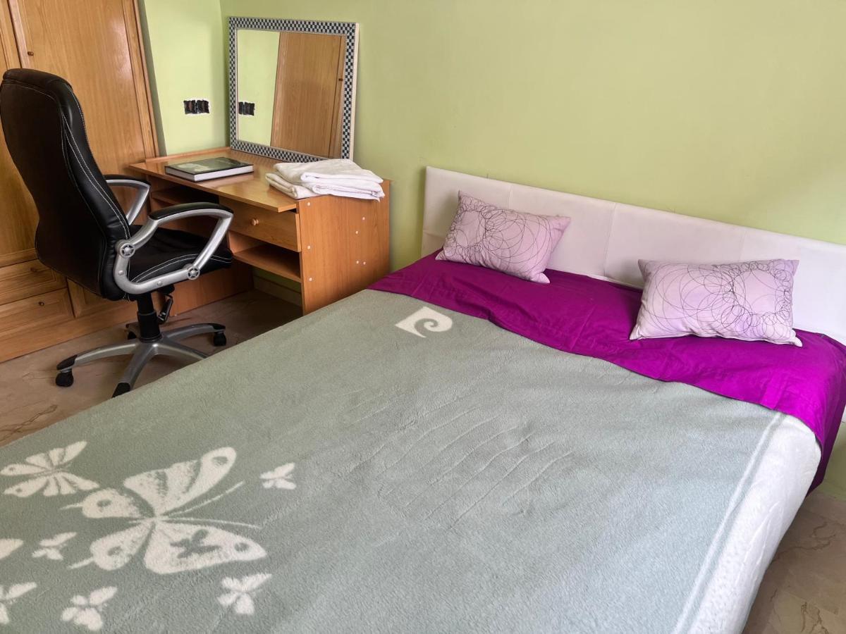 Casa Ideal Familias Y Grupos Con Balcones Exterior Soleada Patios Cerca Alhambra, Sierra Nevada, Rio Genil, Lancha Del Genil, Parque Llano Y Reloj Del Sol Con Barbacoas, Campo De Futbol, Circuito Gimnasia Daire Granada Dış mekan fotoğraf