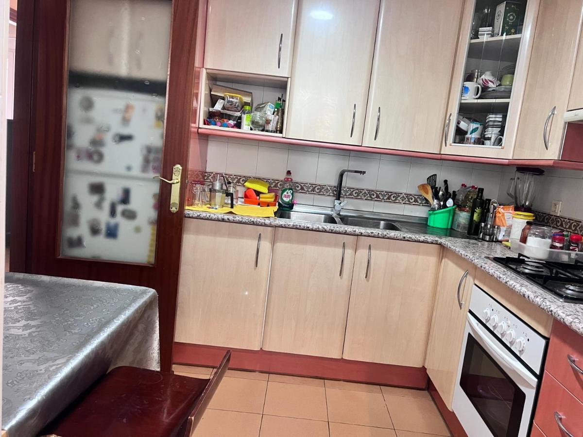 Casa Ideal Familias Y Grupos Con Balcones Exterior Soleada Patios Cerca Alhambra, Sierra Nevada, Rio Genil, Lancha Del Genil, Parque Llano Y Reloj Del Sol Con Barbacoas, Campo De Futbol, Circuito Gimnasia Daire Granada Dış mekan fotoğraf