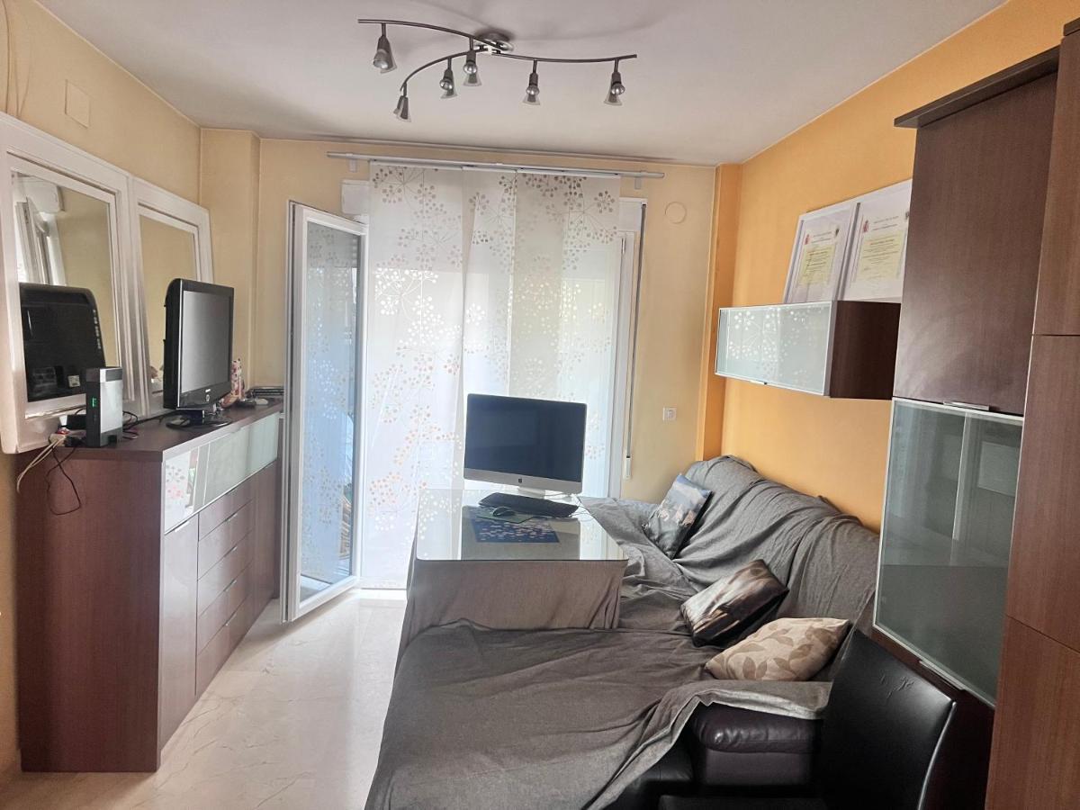 Casa Ideal Familias Y Grupos Con Balcones Exterior Soleada Patios Cerca Alhambra, Sierra Nevada, Rio Genil, Lancha Del Genil, Parque Llano Y Reloj Del Sol Con Barbacoas, Campo De Futbol, Circuito Gimnasia Daire Granada Dış mekan fotoğraf