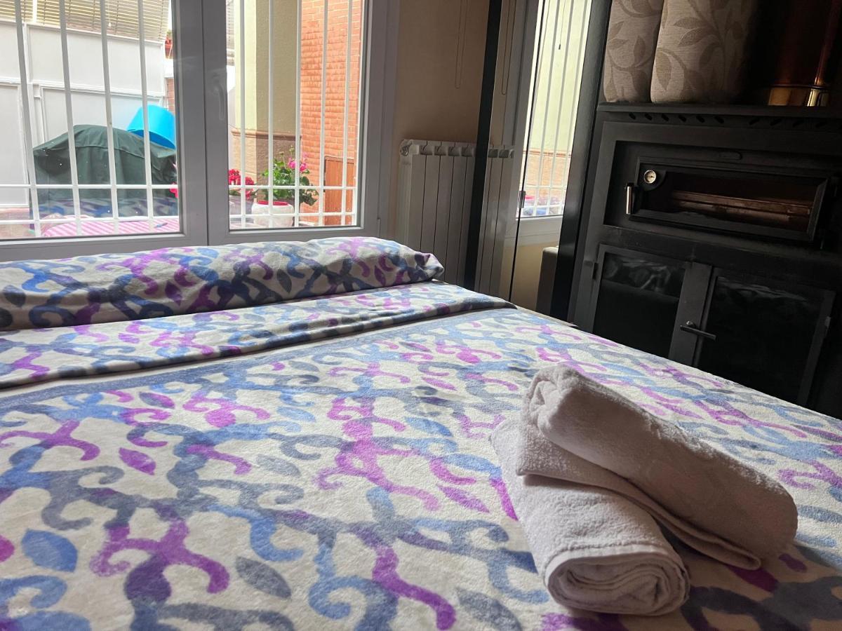 Casa Ideal Familias Y Grupos Con Balcones Exterior Soleada Patios Cerca Alhambra, Sierra Nevada, Rio Genil, Lancha Del Genil, Parque Llano Y Reloj Del Sol Con Barbacoas, Campo De Futbol, Circuito Gimnasia Daire Granada Dış mekan fotoğraf